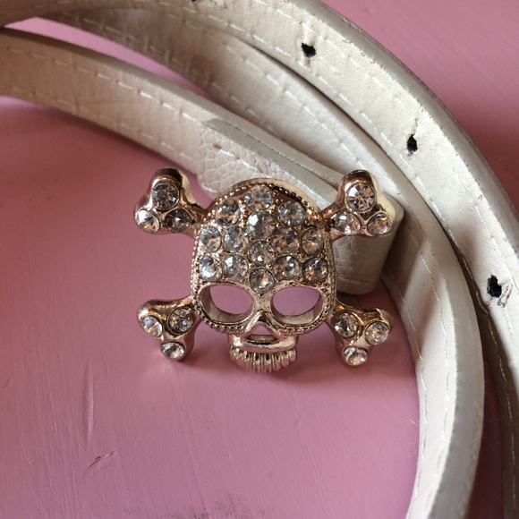 NEW Oatmeal Scull and Crossbone Skinny Belt - Picture 2 of 4